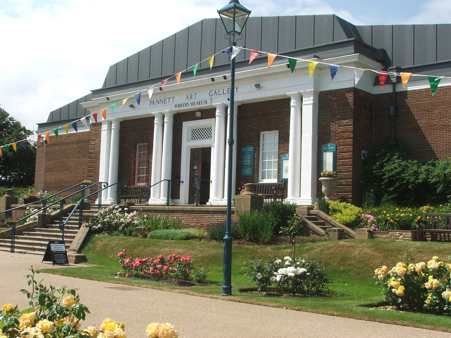 Pannett Art Gallery - Museum in whitby