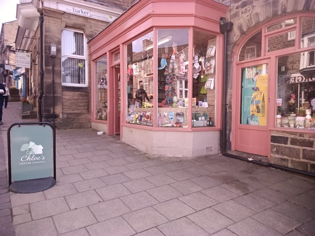 Chloes Creature Comforts - Pet Shops in pateley bridge