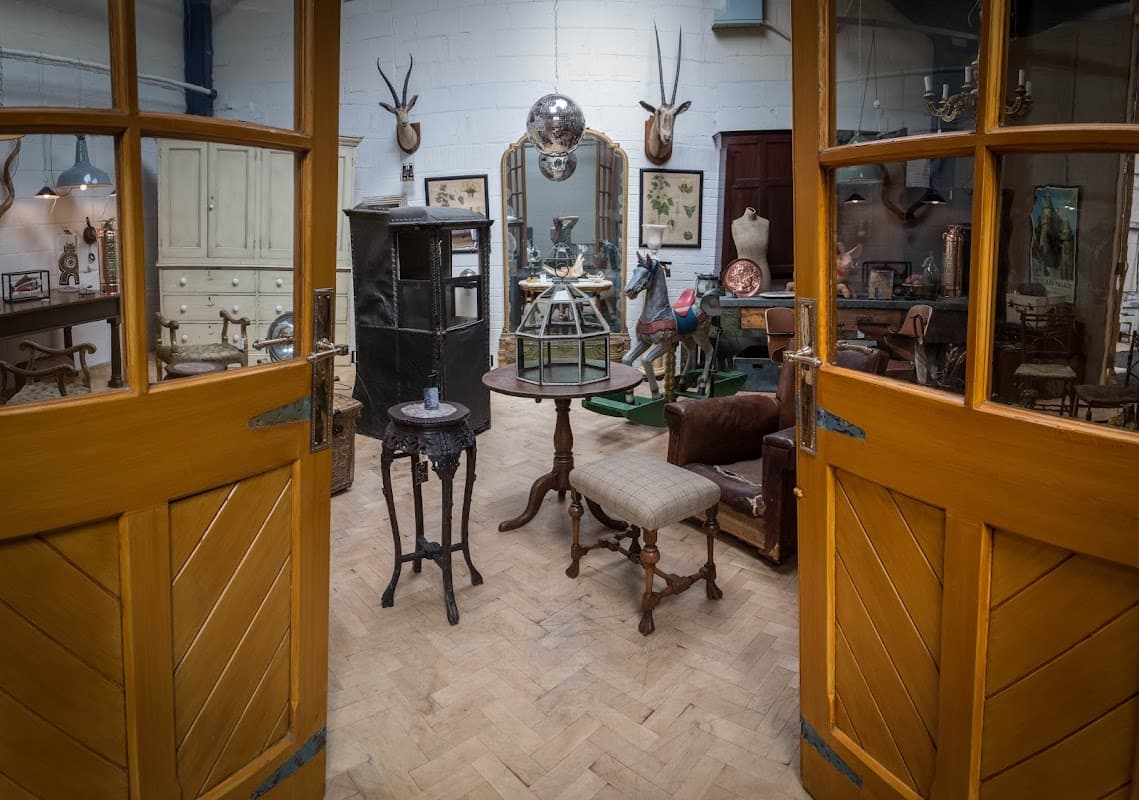 Luke Arnold Antiques - Homeware in pickering