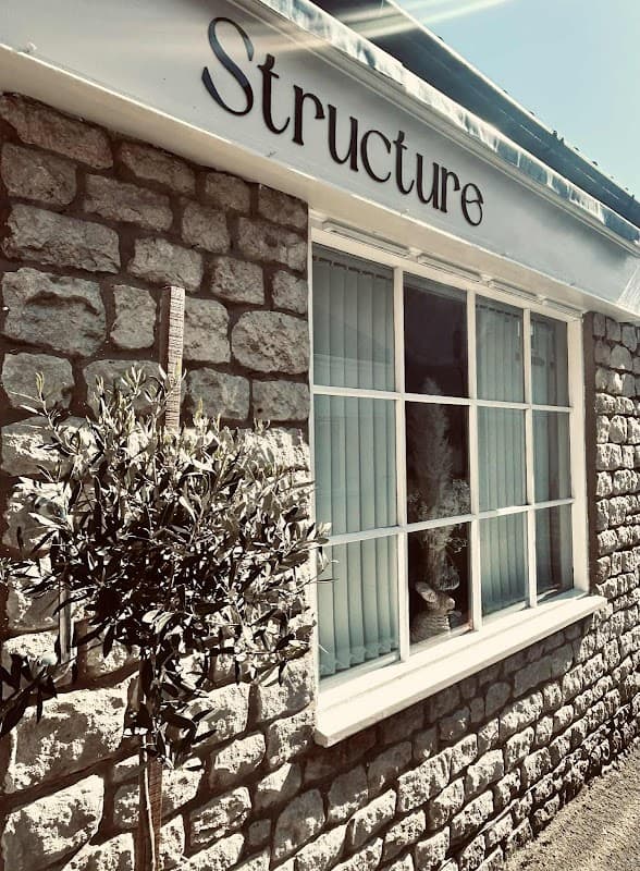 Structure - Hair Salons in pickering