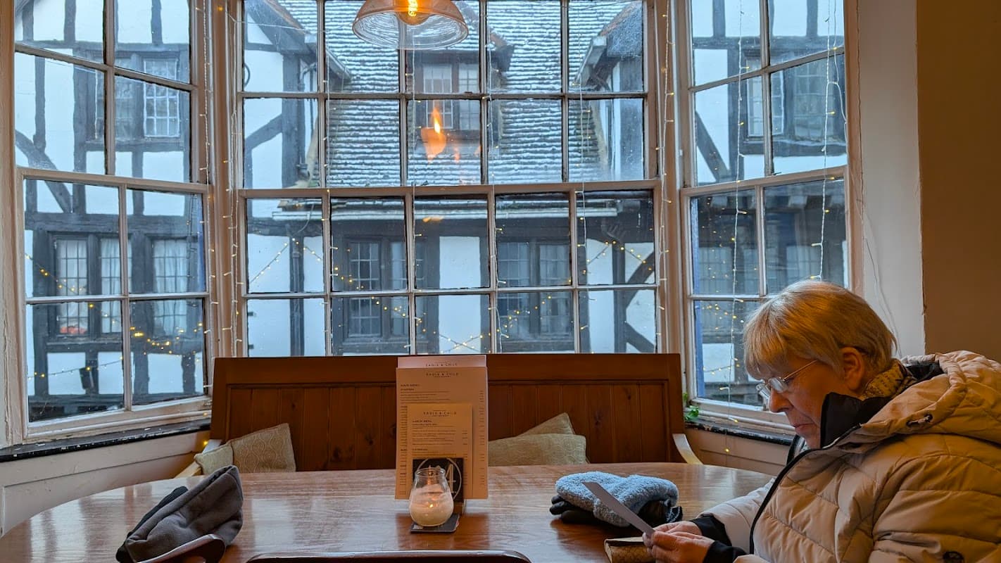 Livvyβs Cakes - Bakers in richmond