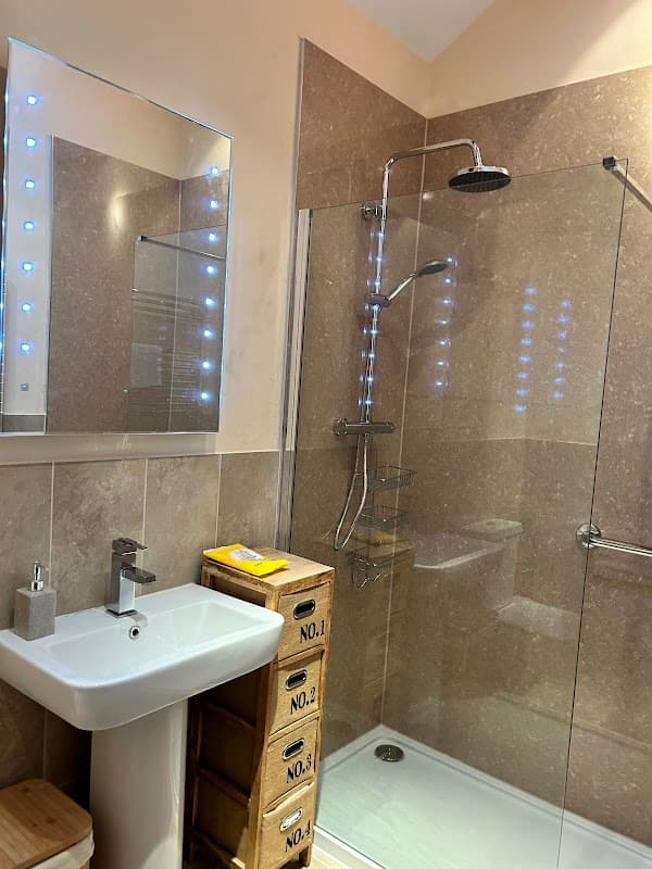 Zebra Plumbing & Heating Engineers - Plumbers in richmond