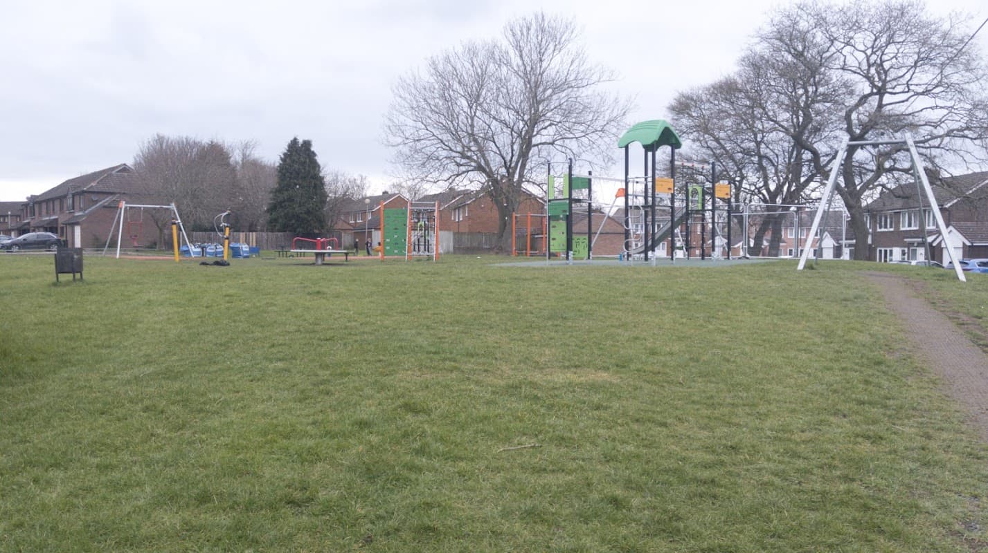 Playground Clotherholme Park - Playgrounds in ripon