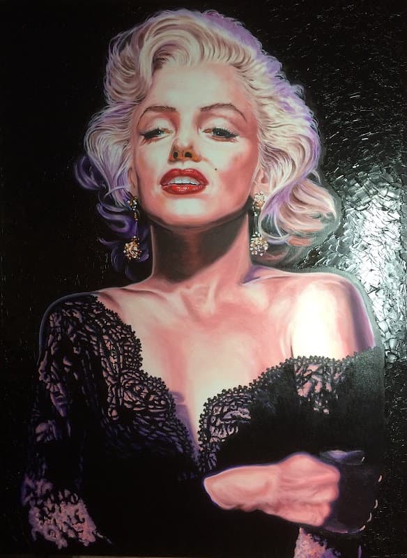 John Henny Gallery - Gallery in robin hoods bay