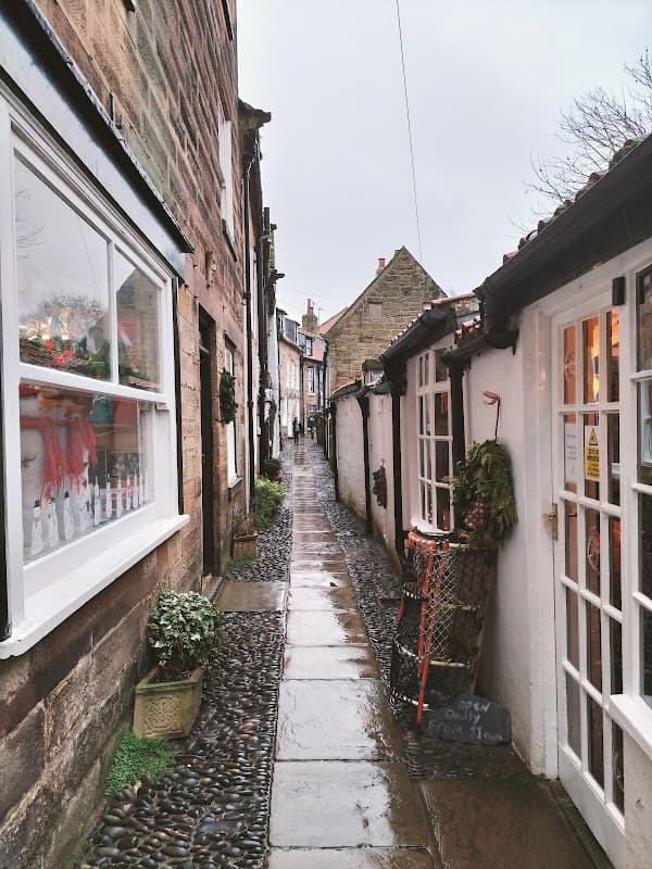Robin Hood's Bay and Beach - Attraction in robin hoods bay
