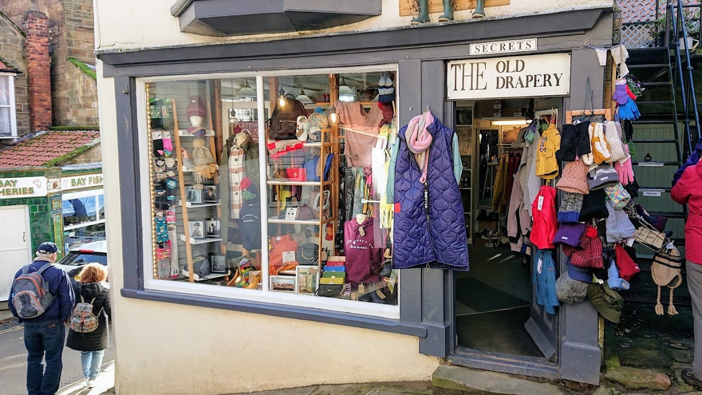 The Old Drapery - Clothes Shops in robin hoods bay