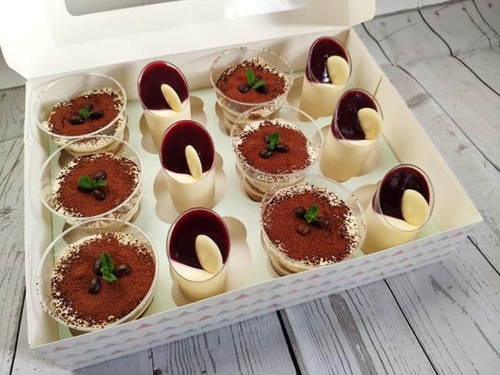 Estera Balan Cakes Co - Bakers in rotherham