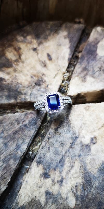 IHD Jewellery Maker - Jewellers in saltaire