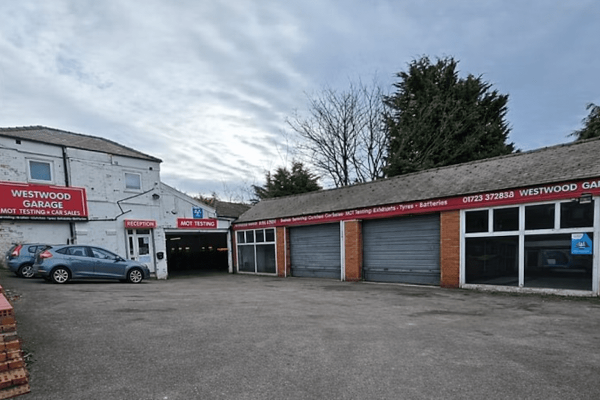 A2B Auto's LTD Westwood Garage Scarborough - Garages in scarborough