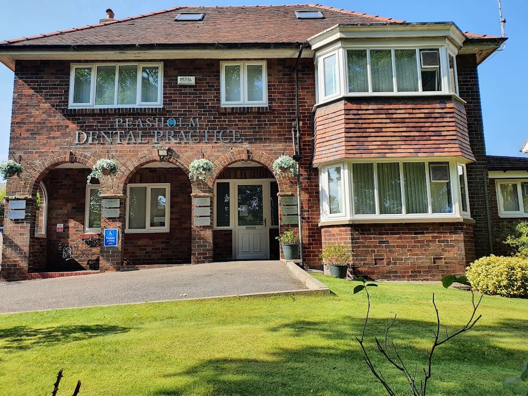 Peasholm Dental Practice - Dental Implants, Cosmetic Dentist, New Private Patients, Emergency Dentist - Dentists in scarborough