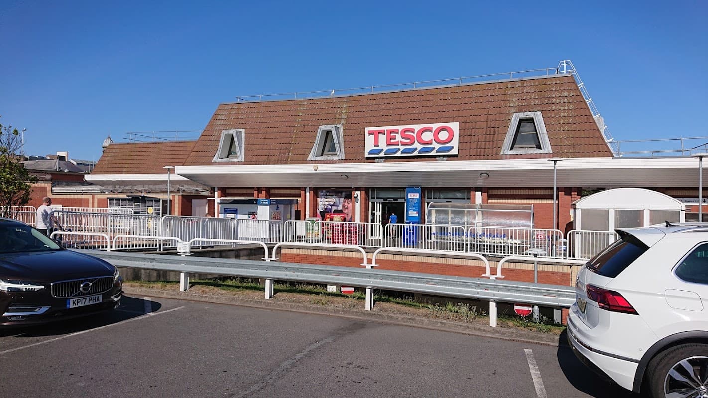 Tesco Superstore - Supermarkets in scarborough