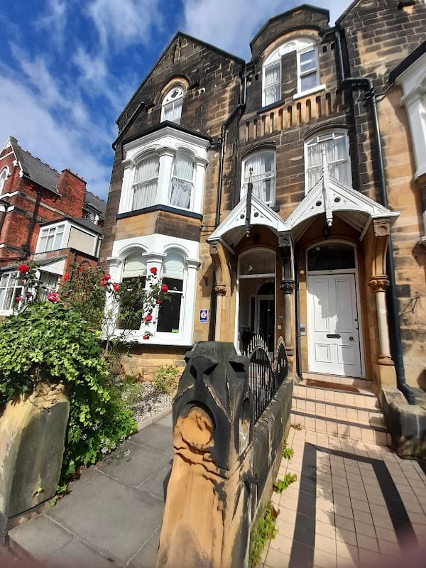 Accommodation at The Waves - Luxury Coastal Bed and Breakfast in scarborough