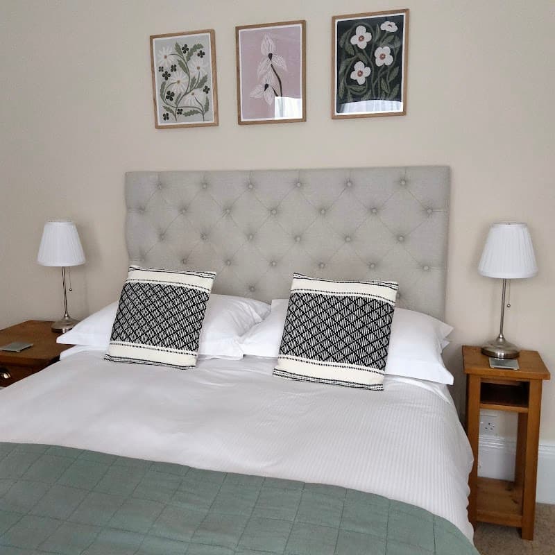 Accommodation at Waves b&b in scarborough