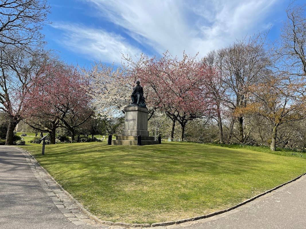 Ebenezer Elliott Statue - Monuments in sheffield