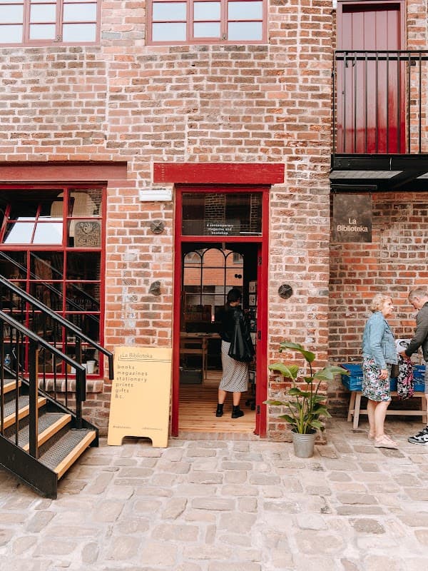 La Biblioteka - Bookshops in sheffield