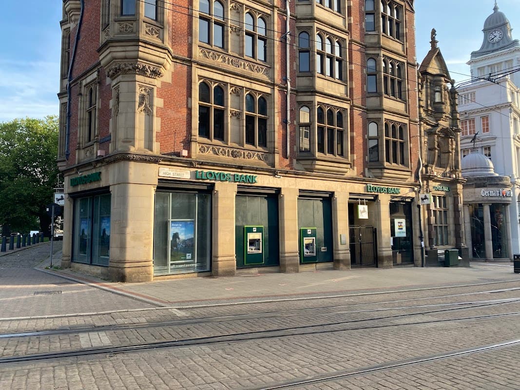 Lloyds Bank - Banks in sheffield