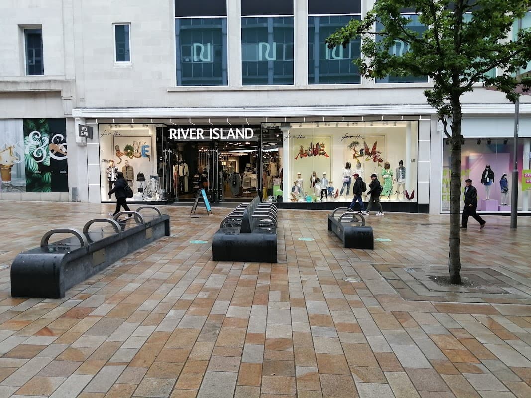 River Island