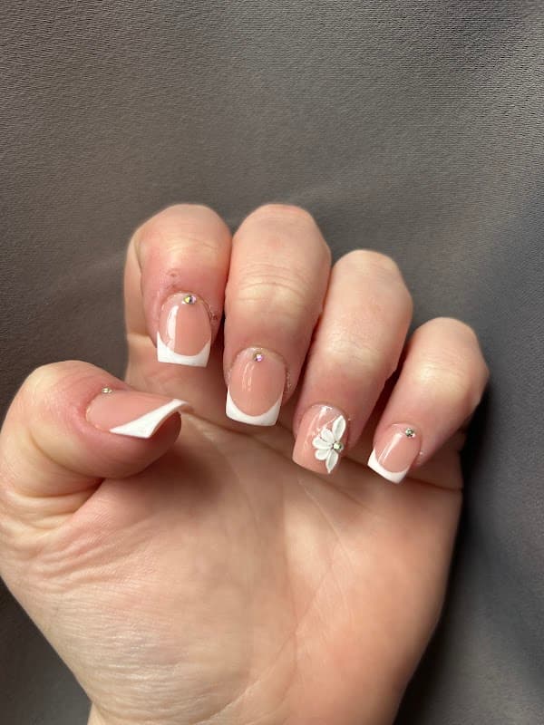 Galaxy nails 65 Ltd - Nail Salons in shipley