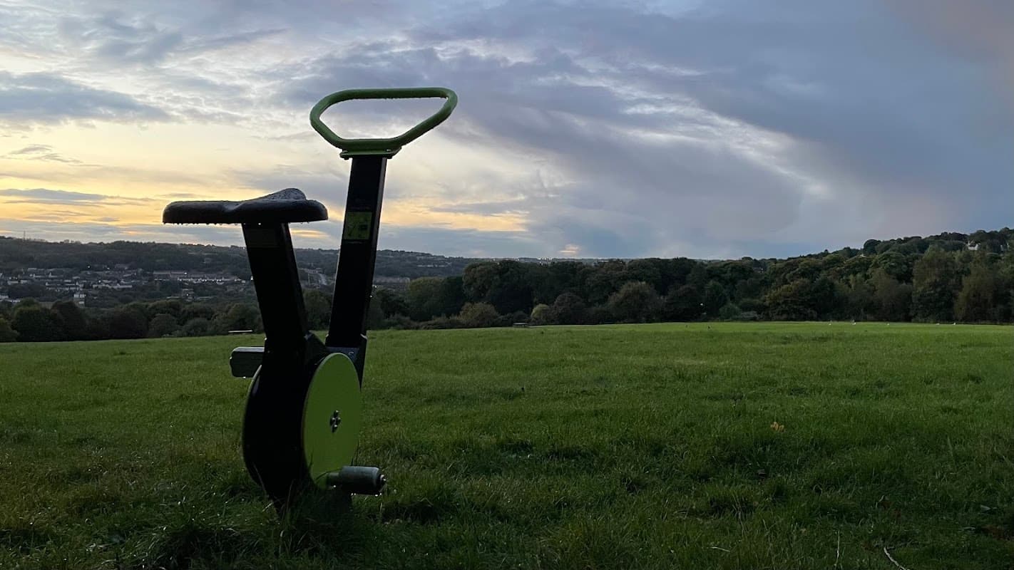 Northcliffe open air Gym - Gyms in shipley