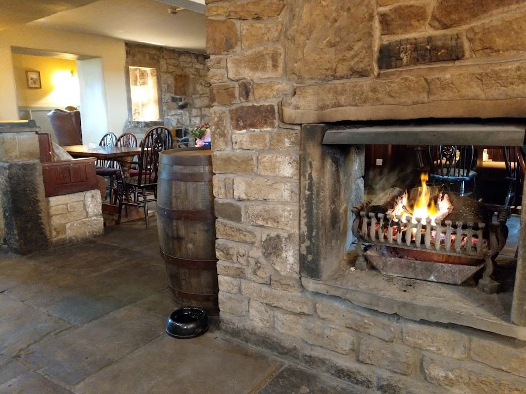 Pub The Beehive Pub & Dining in soyland