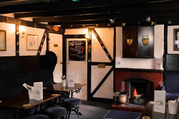 Pub The Hare and Hounds in staxton