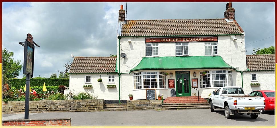 Pub The Light Dragoon in cherry burton