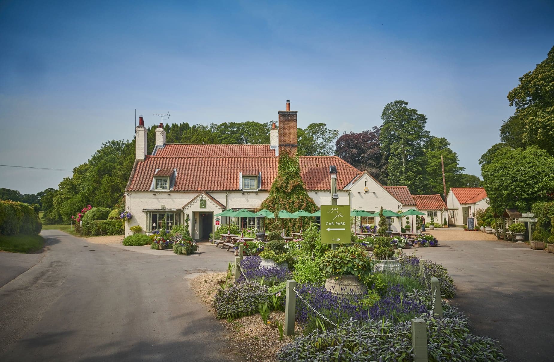Accommodation at The Pipe & Glass Inn in etton