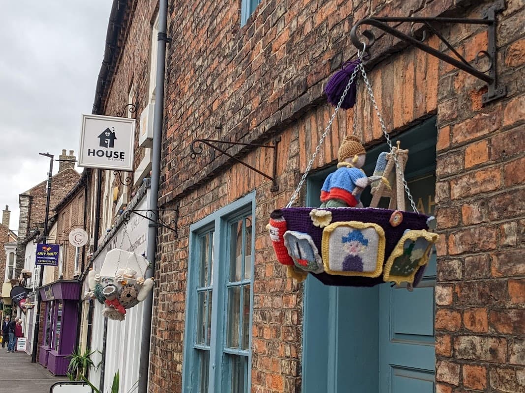 Arty Party - Party Shops in thirsk