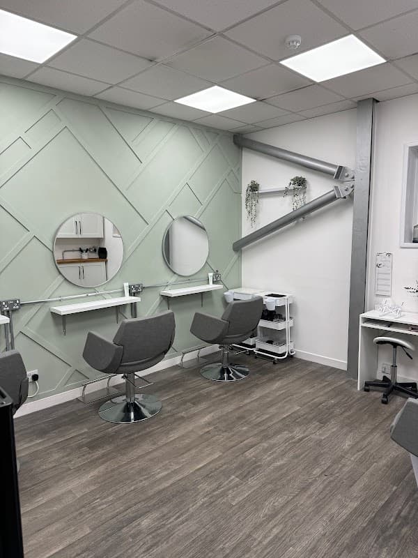 True Luxe Hairdressing - Hair Salons in thornaby