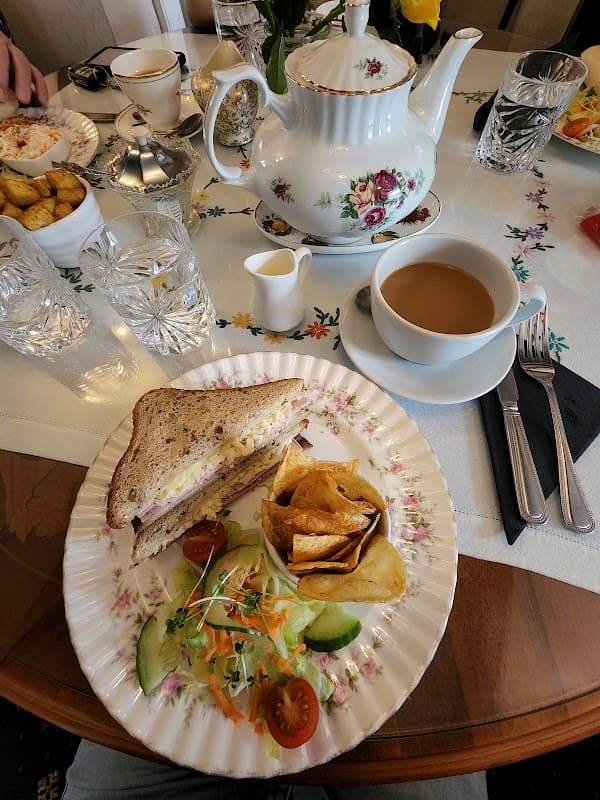 Cafe Deer Park Farm Tea Room in thrybergh