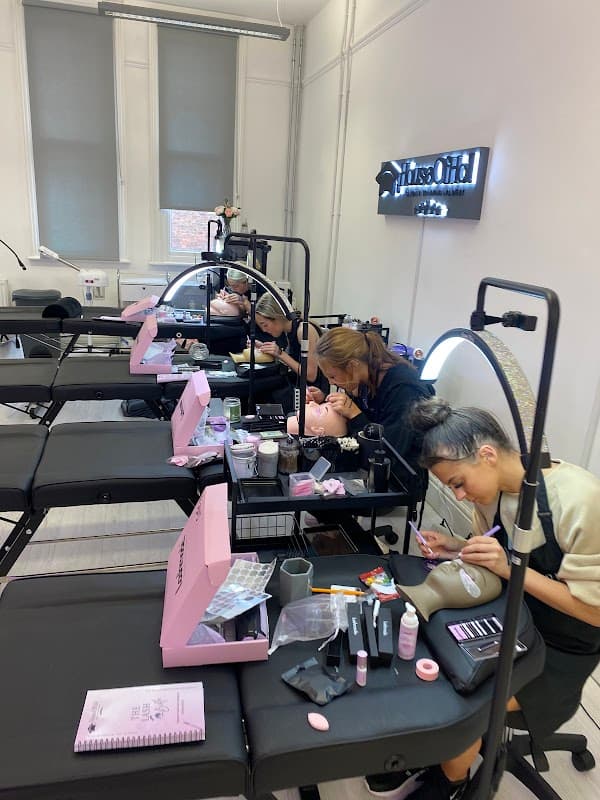 HouseOfHol- Beauty Salon & Training Academy - Beauty Salons in wakefield