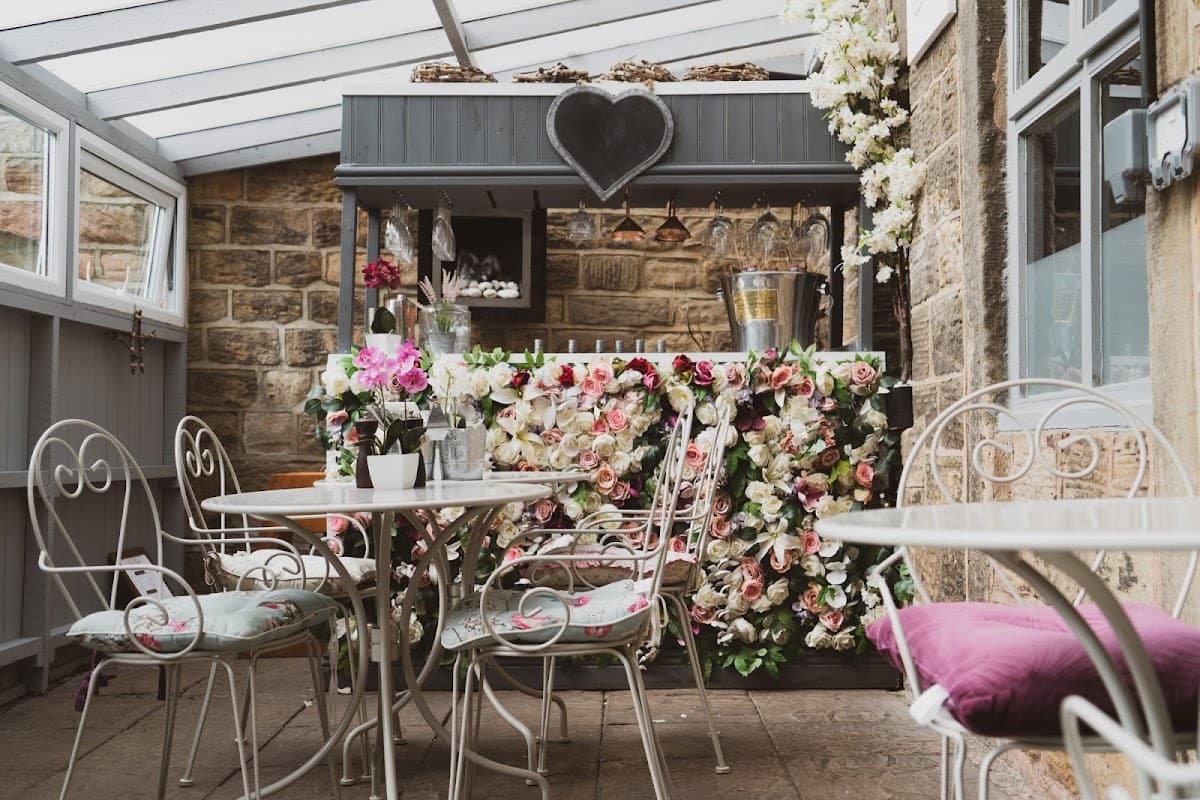 Cafe Lakeside in wakefield