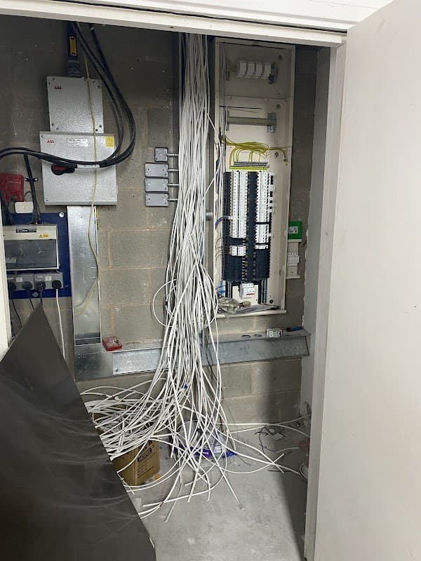 LRT Electrical Ltd - Electricians in wakefield