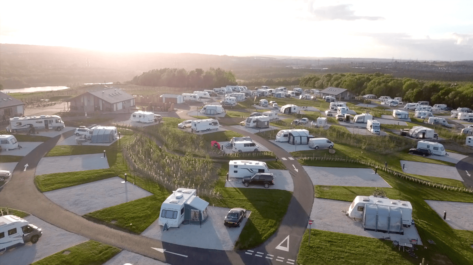 Waleswood Caravan and Camping Park at Rother Valley Country Park - Campsite in eckington