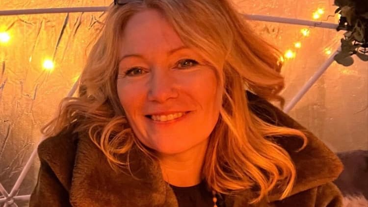 Everlong Hair - Hair Salons in whitby