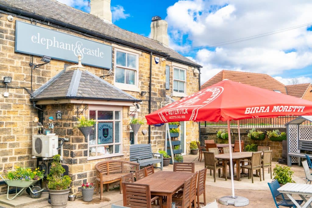 Dining at Elephant & Castle Hemingfield in wombwell