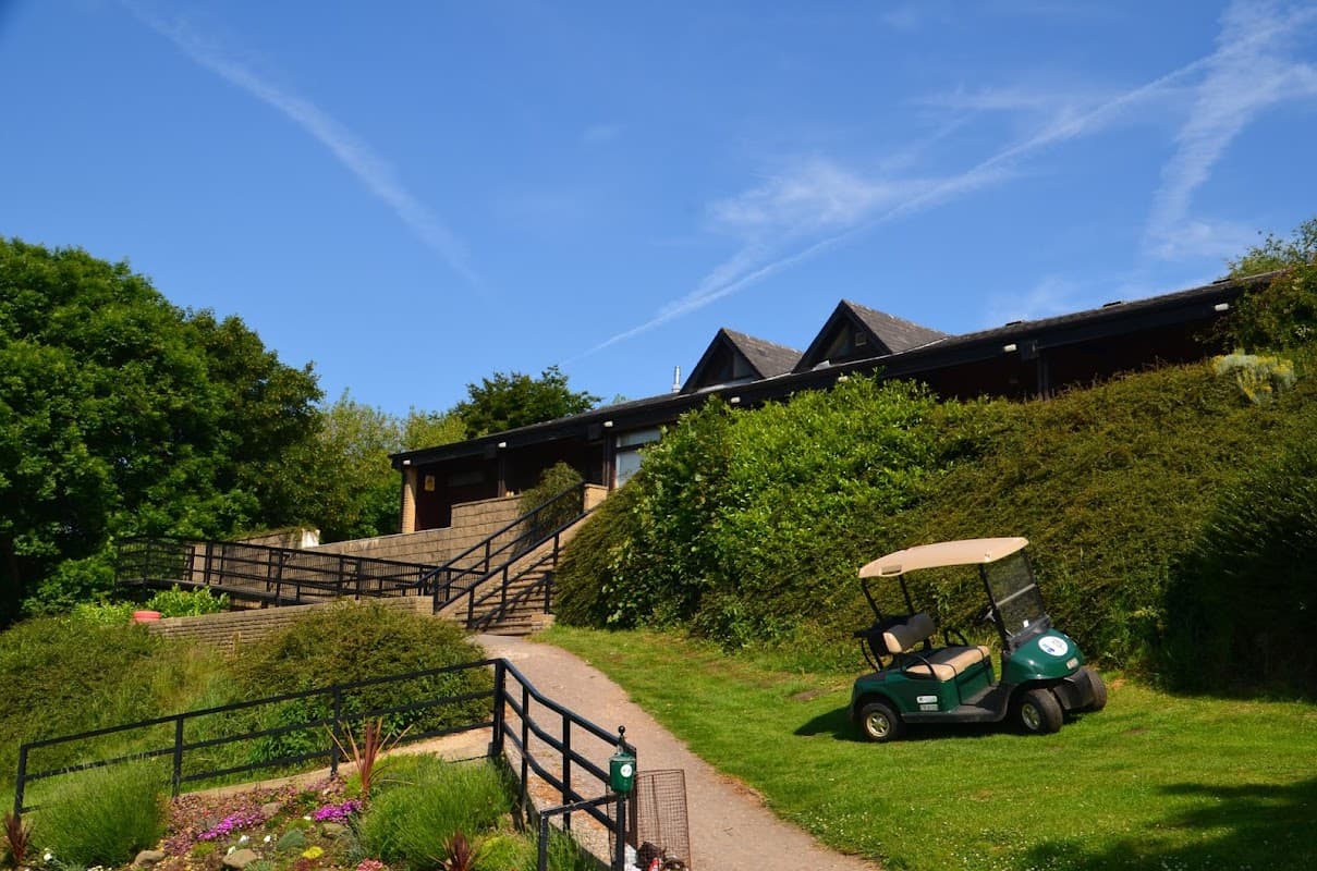 Hillies Pavilion - Golf Course in wombwell