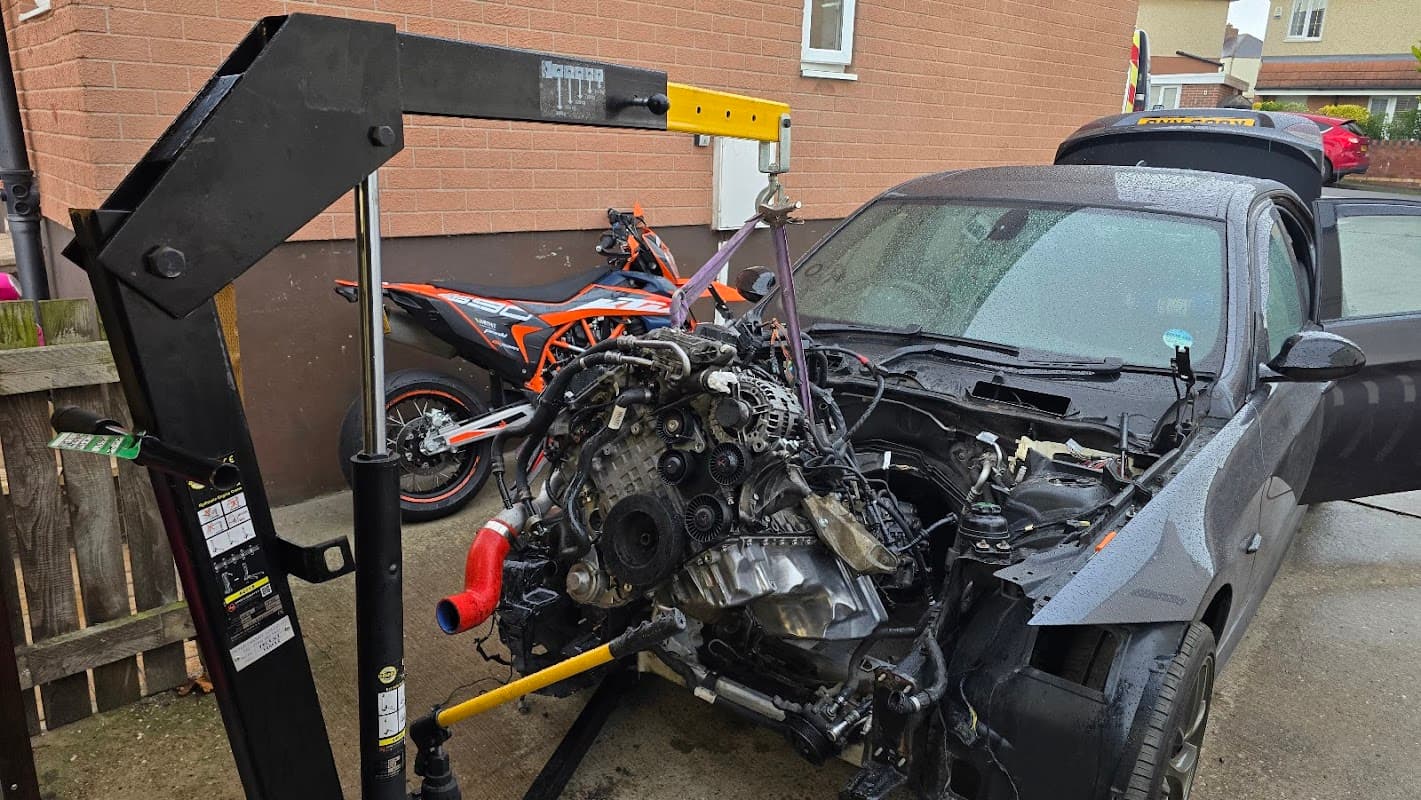 MW Moto - Garages in wombwell
