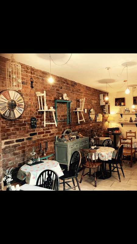 The Courtyard Vintage Tearoom - Tea Rooms in wombwell