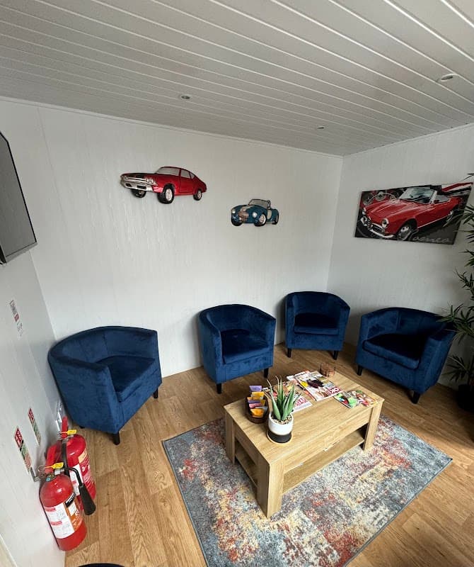 Archway Motors - Garages in woodhouse