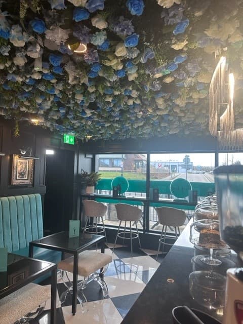 Cafe Ivy Ivy in woodhouse