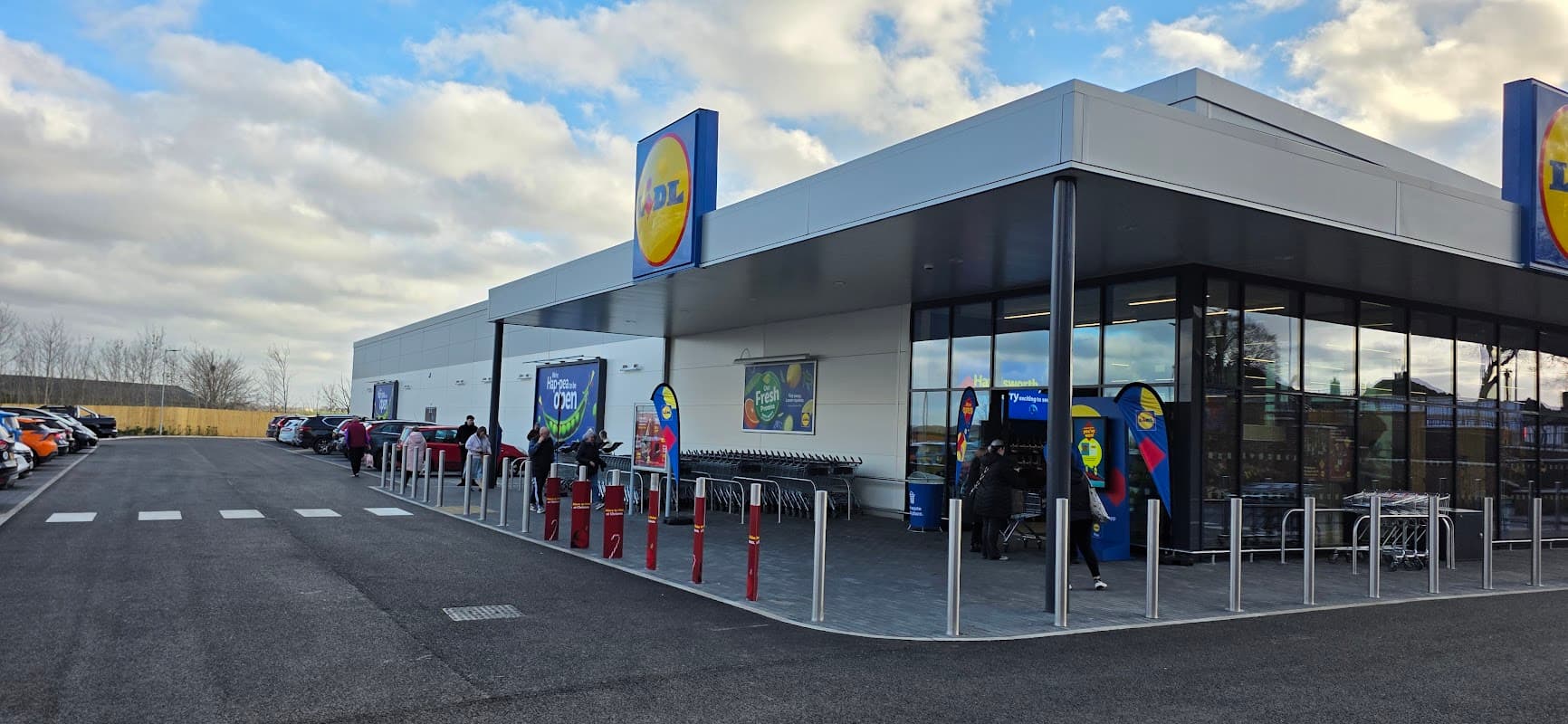 Lidl - Supermarkets in woodhouse