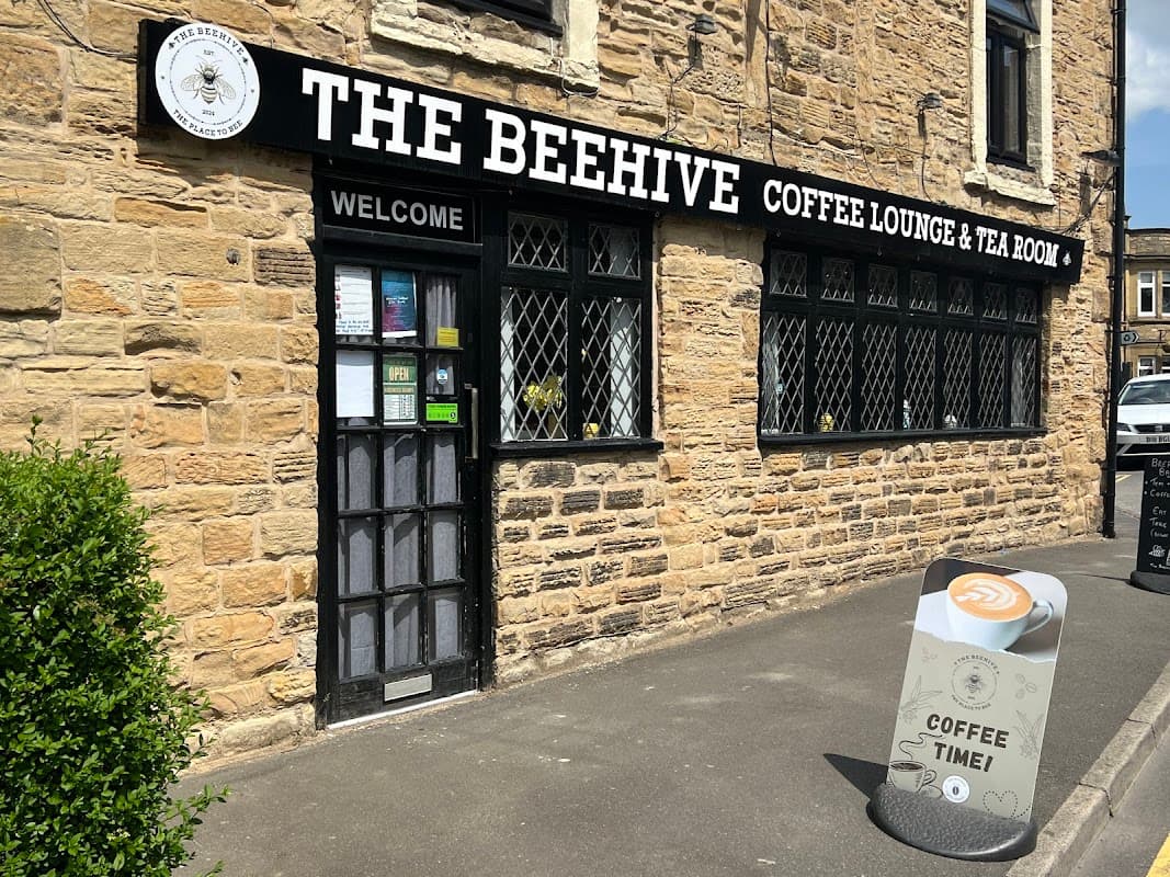 The Beehive Coffee Lounge & Tearoom - Tea Rooms in woodhouse