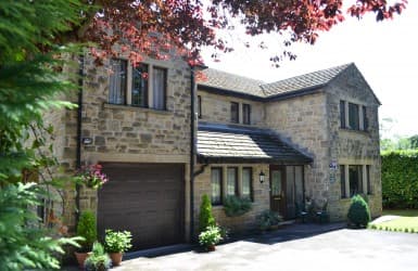 Accommodation at Woods End Bed & Breakfast in huddersfield railway station