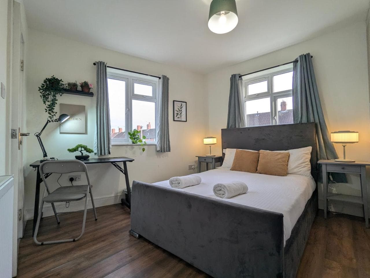 2 Ensuite Bedroom House Near Centre Free Parking, York, Yorkshire