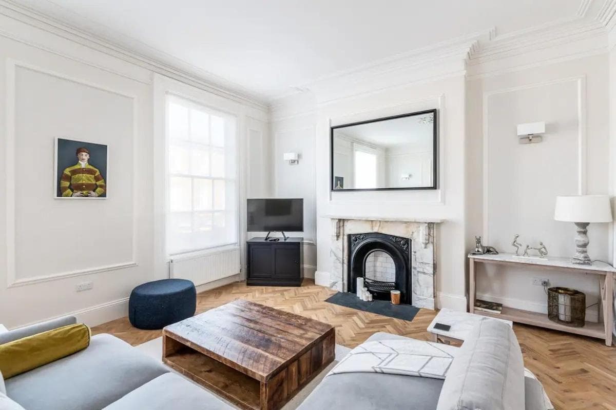 Accommodation at 59 Blossom Street Luxurious, Central Duplex in York with Parking - Pass the Keys in york