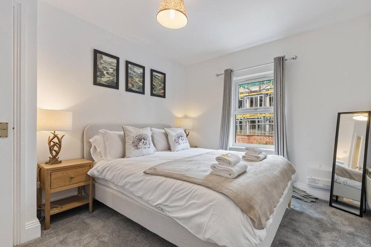 Accommodation at 6 Escrick Street Beautiful 2-Bed Flat in York Close to City Centre - Pass the Keys in york