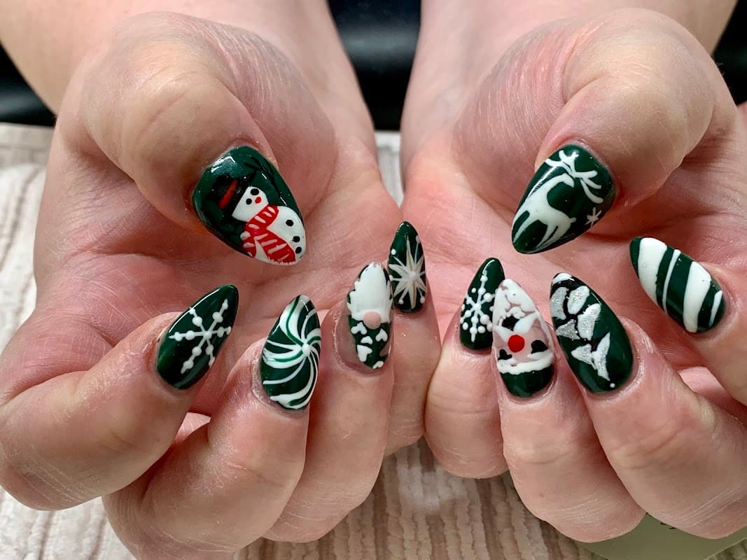 Hollywood Nails of York - Nail Salons in york