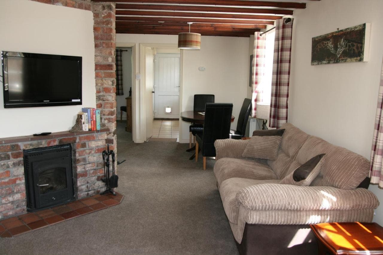 Honeysuckle in Crayke YO61 4TE, York, Yorkshire