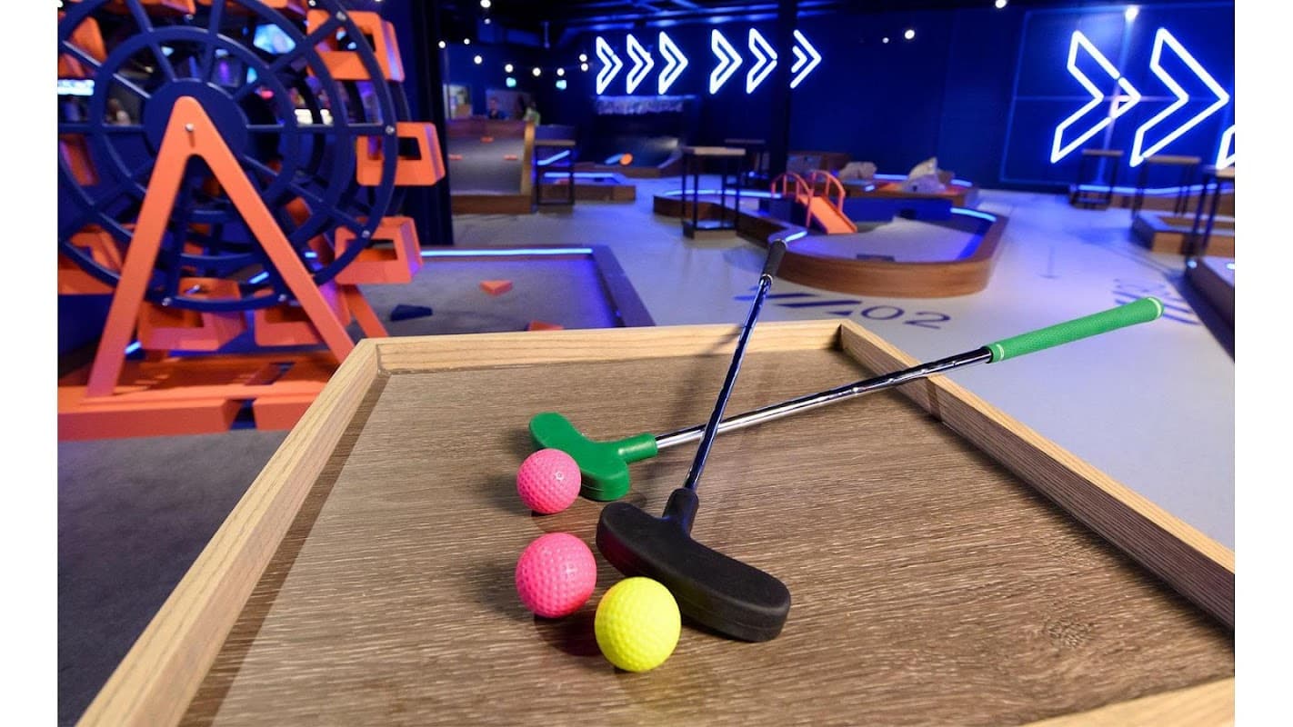 Mini Golf at Hollywood Bowl York - Mini Golf in york